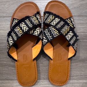 TOMS Viv Black Geometric Woven Flat Women's Casual Sandals Sz 7